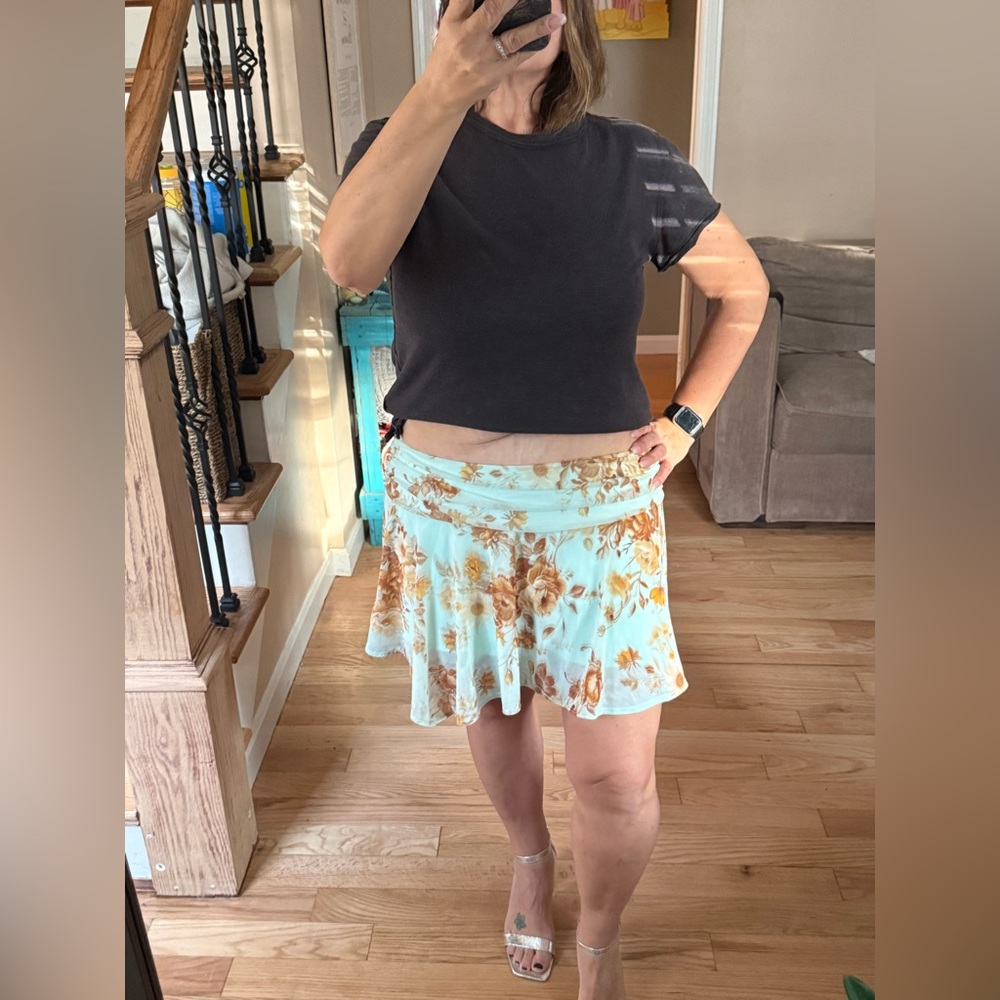 Abercrombie and Fitch (A&F) skort